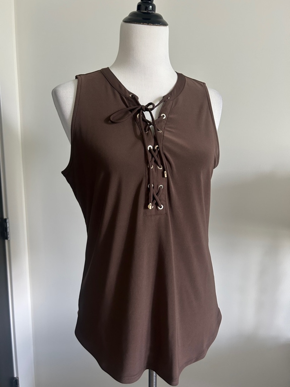 Never worn White House black market M Brown Lace-Up Sleeveless Top